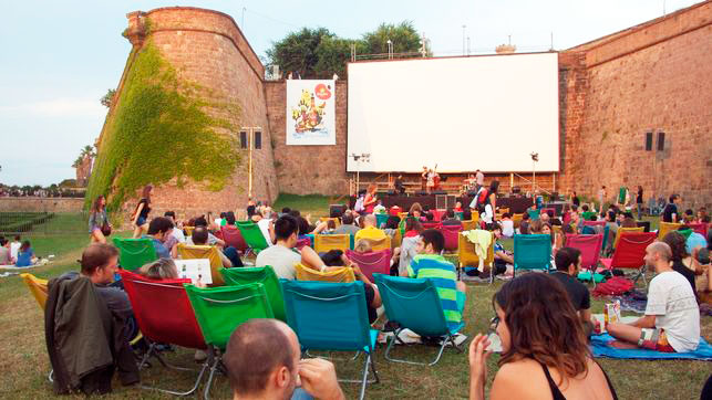 Open-air cinema in Montjuic by Gratis in Barcelona