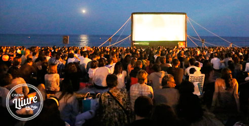 Free Cinema on the Beach by Gratis in Barcelona