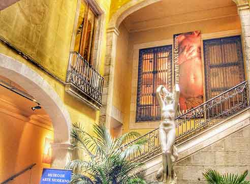 Museo Europeo de Arte Moderno by Gratis in Barcelona