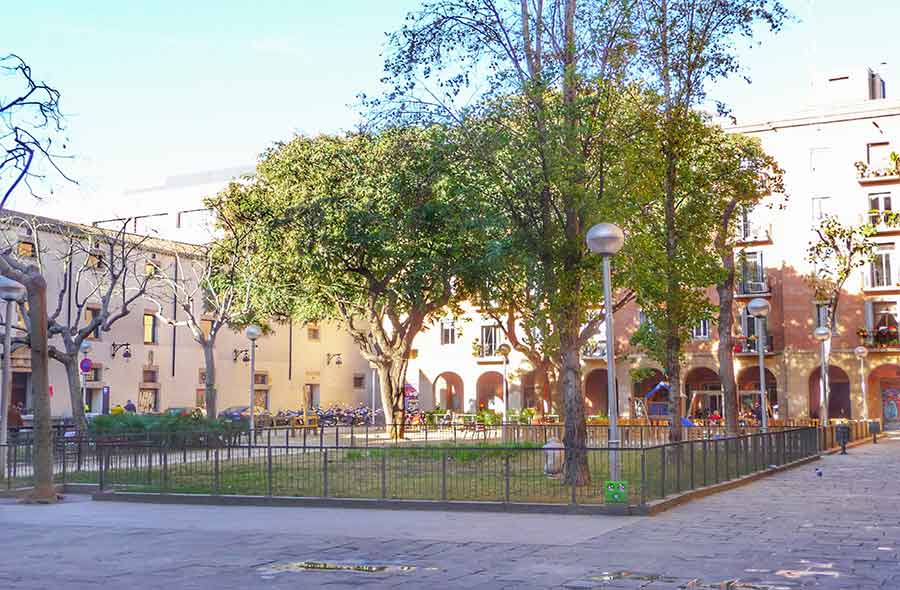 Barrio del Raval by Gratis in Barcelona