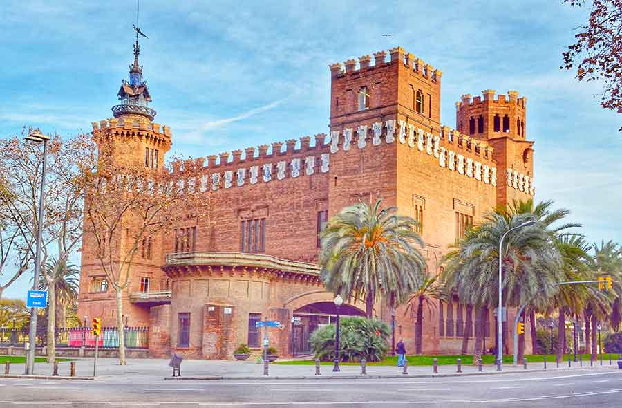 Castillo de los Tres Dragones by Gratis in Barcelona