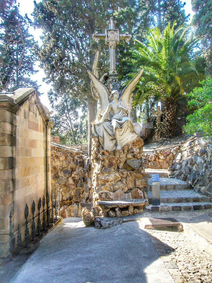 Montjuc Cemetery by Gratis in Barcelona