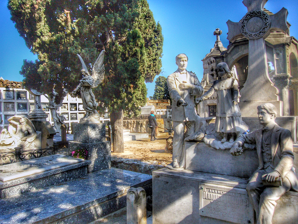 Cementerio de Montjuc by Gratis in Barcelona