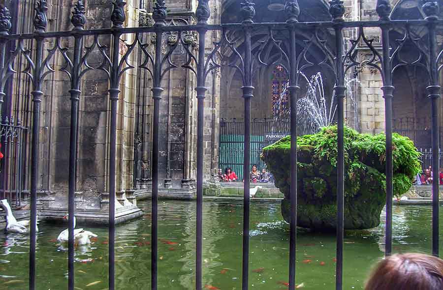 Claustro de la Catedral Barcelona by Gratis in Barcelona