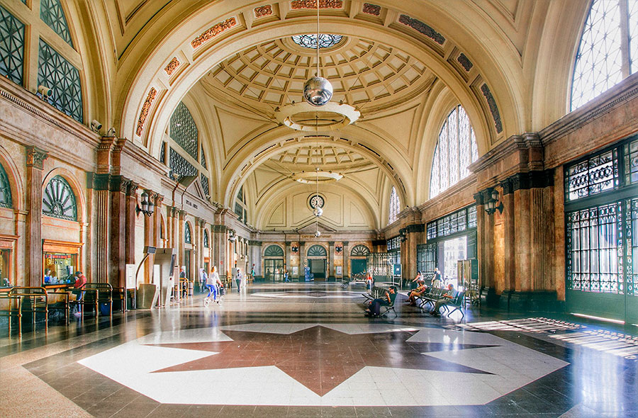 Francia Trainstation by Gratis in Barcelona