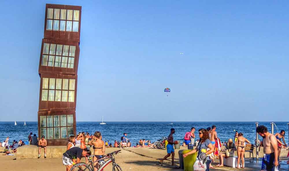 Escultura Estrella Herida by Gratis in Barcelona