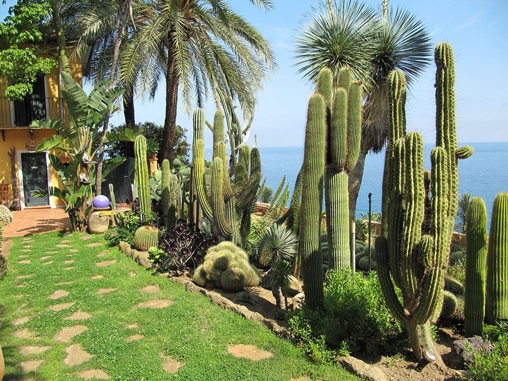 Jardines de Mossn Costa i LLobera by Gratis in Barcelona