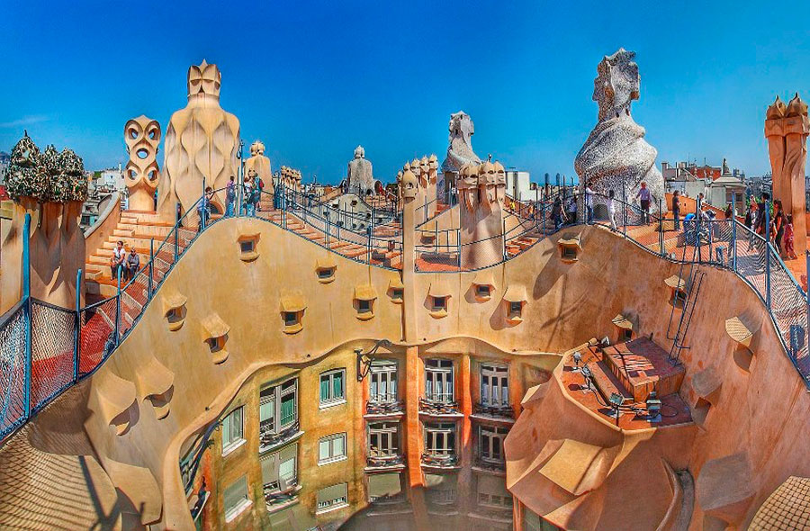 Casa Mil - La Pedrera by Gratis in Barcelona