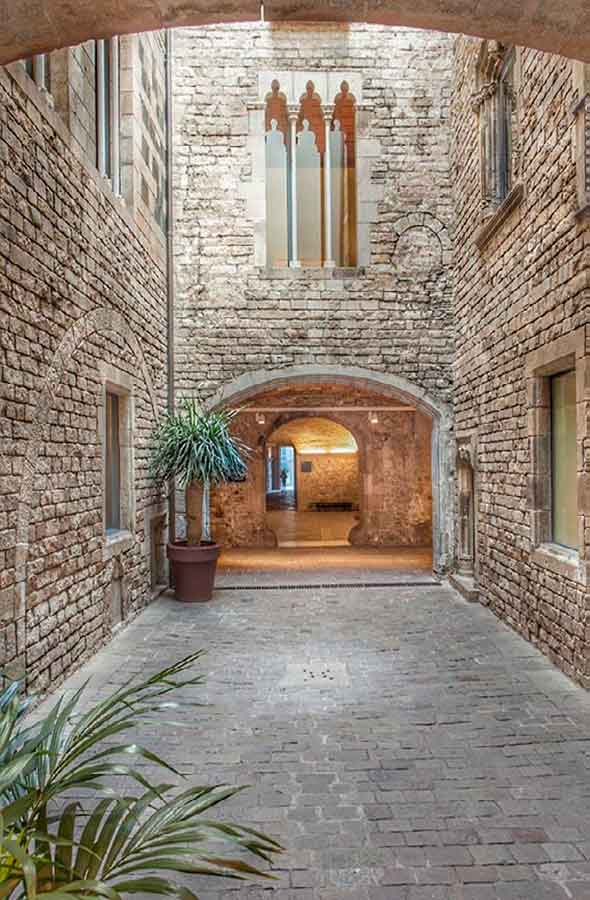 Palau Barn de Castellet by Gratis in Barcelona