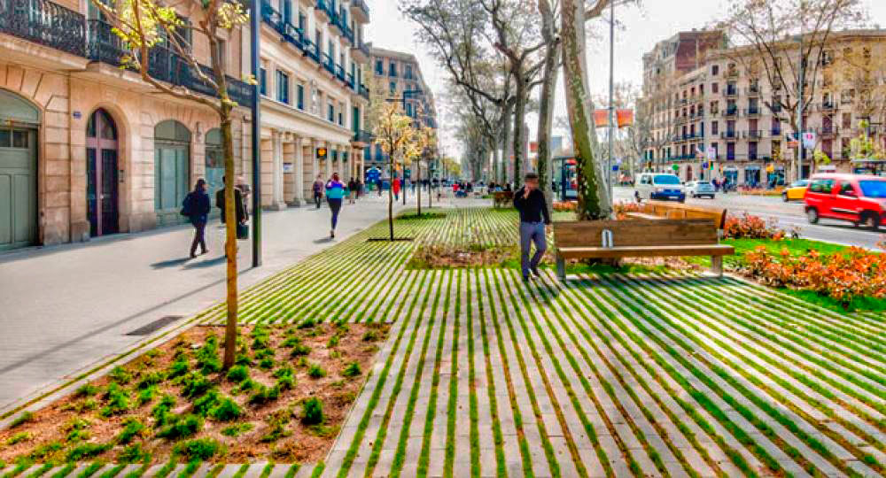 Paseo San Juan by Gratis in Barcelona