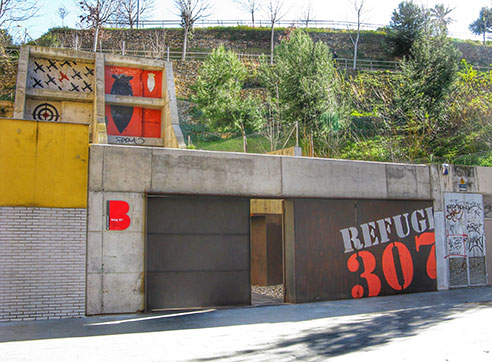 Refugio Aéreo 307 by Gratis in Barcelona