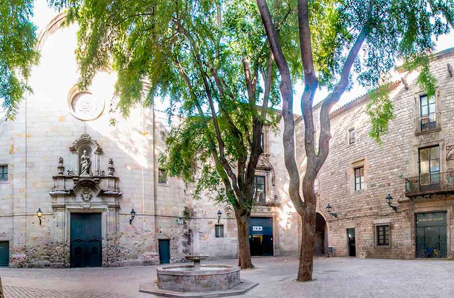 Sant Felip de Neri Square by Gratis in Barcelona