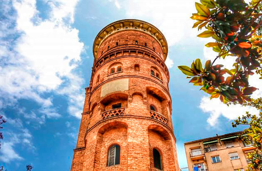 Water Tower Garden by Gratis in Barcelona