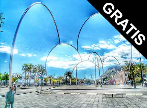 Escultura de las Olas by Gratis in Barcelona